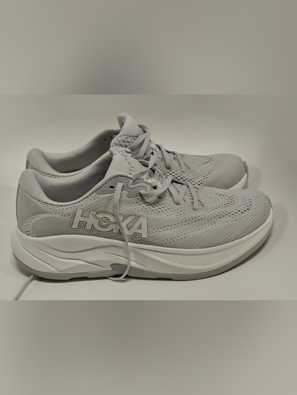 HOKA Rincon 4 Stardust Cosmic Grey 1155130-SSTC Men's Size 10.5 D Running Shoes